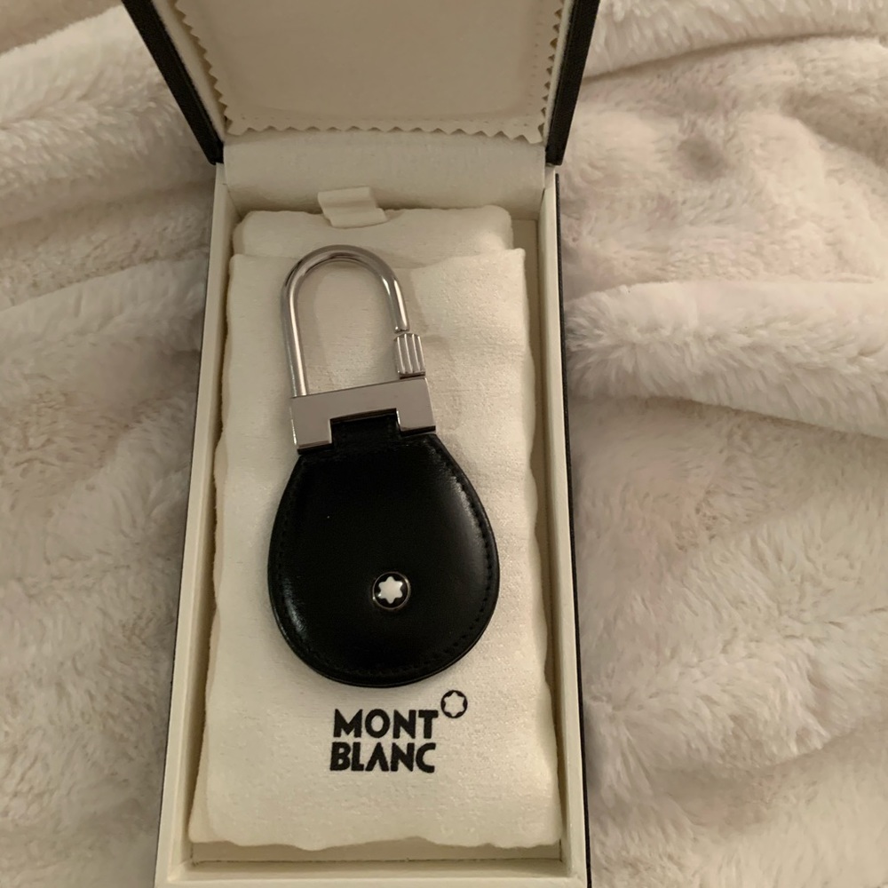 Mont blanc key chain